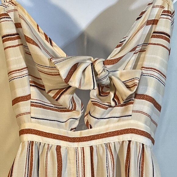 daisy may tie in the front botton down summer dress - Picture 6 of 7